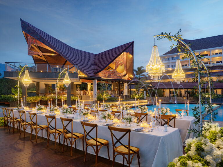 Restaurant_Panatapan_Pool side_dining